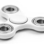 Trends - White 3-blade Fidget Spinner